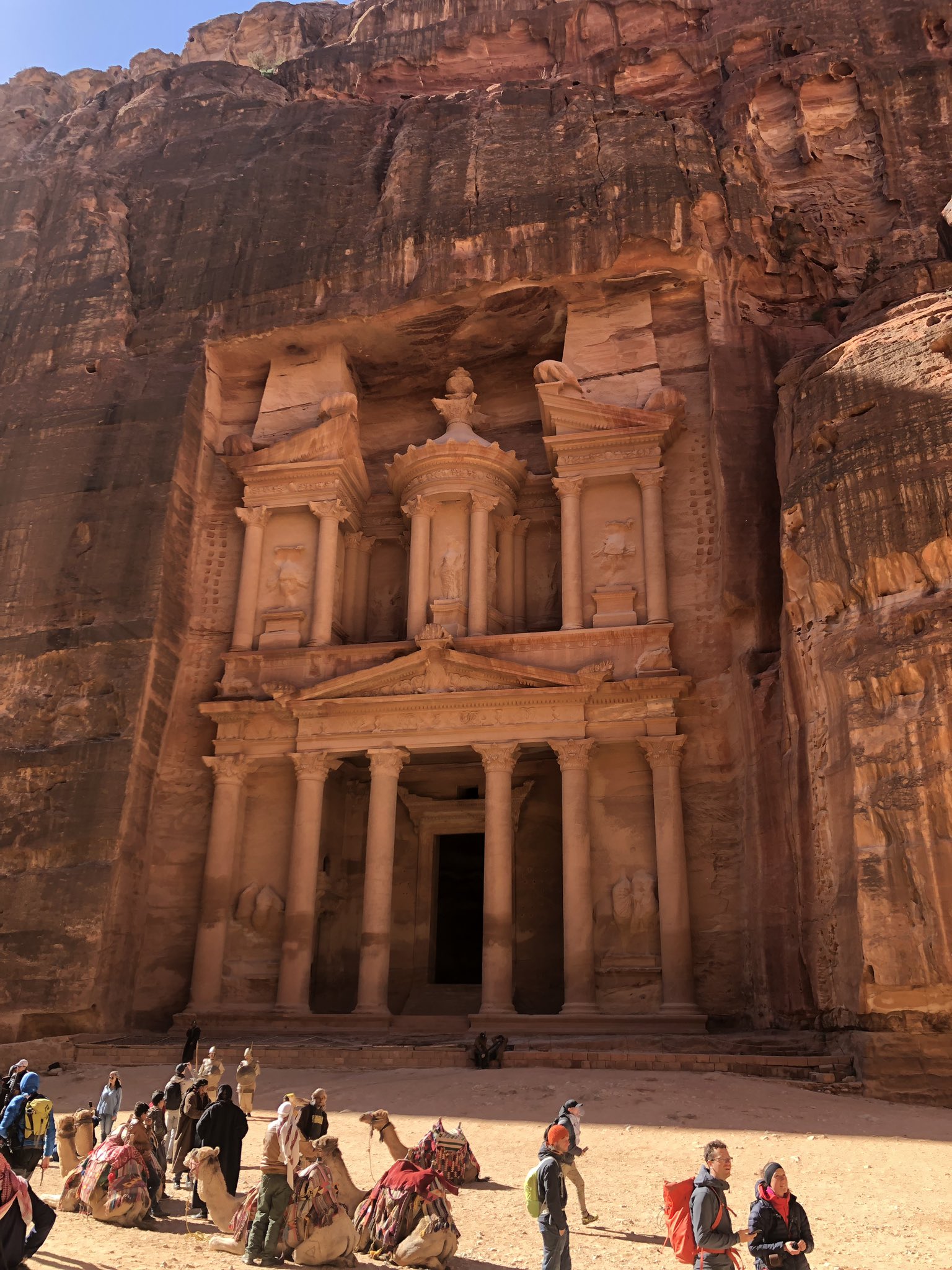 横井雄一郎 ペトラ遺跡 ヨルダン マチュピチュ以来の衝撃 ペトラ遺跡 T Co Zhkowfnhgg Twitter
