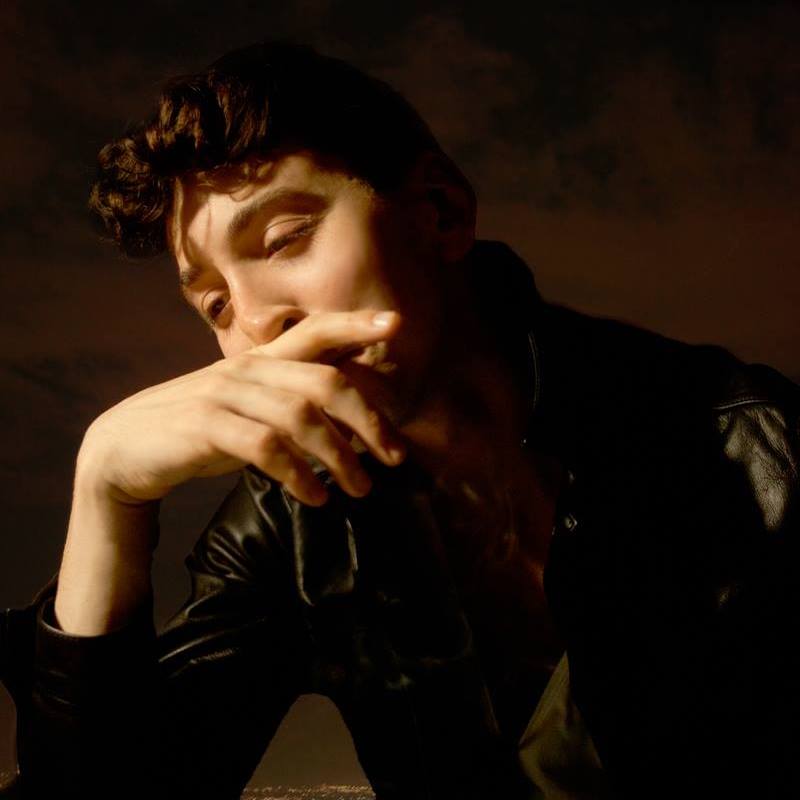 945thebuzz's tweet image. New year, new music. Check out @IamDesRocs and let us know what you think. #DoYouHateIt 

Listen + Vote &amp;gt;&amp;gt; bit.ly/dyhi_144