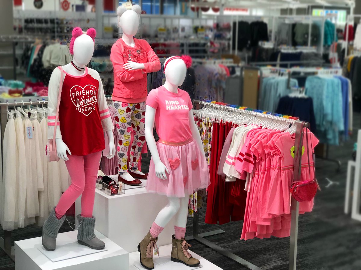 TargetJonathan's tweet image. Gave girls a revamp since it’s the new year. Thanks VM Ashley for all the help today!!!! #TargetStyle #MightyMedford #1948