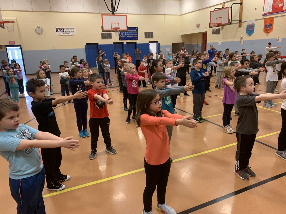 MrsCAsbury's tweet photo. Our Wellness Day was a blast at SC thanks to McMurray Fit Body Boot Camp! We worked out! πͺπ»ππ»#StarringSecond #WhaleDoneSC #CMacschools https://t.co/CZ6QdC6uzO