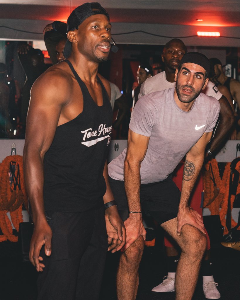 tonehouse's tweet image. As Coach Yusuf would say, &quot;Go around the bags&quot; and avoid slowing down your teammates on the Turf. Proper form is important when doing the warmup.
#TurfTips #THWarmUp #UpperbodyDay