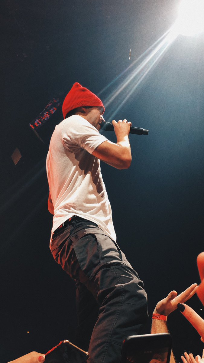 migraine. (@trappdor) on Twitter photo 