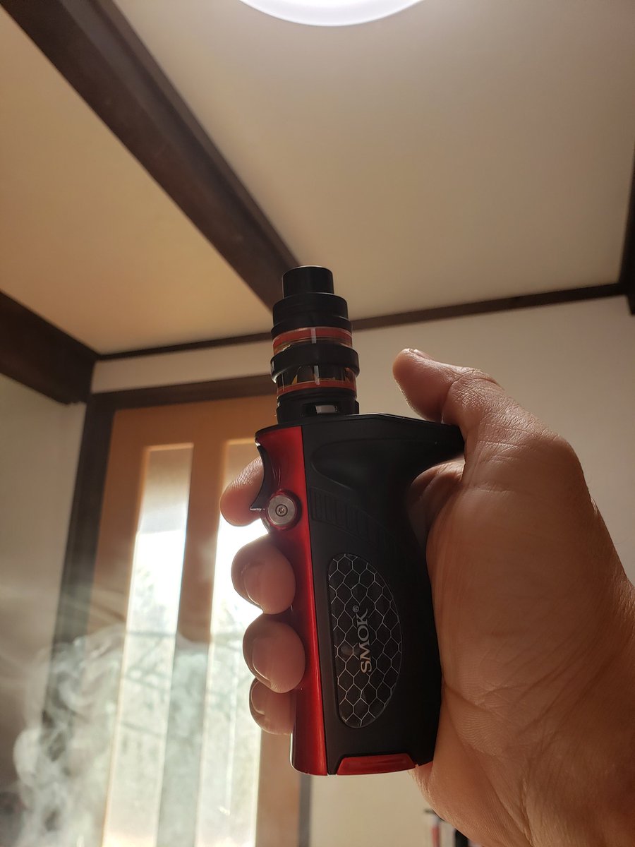 gangsong_vape's tweet photo. おはようございます‼️
久しぶりの朝 #ハンチェ 。
リキッドは #HILIQ の #FUNTAORANGE 。
今日も1日、頑張ろう‼️
#VAPE #ベイプ #電子タバコ
#SMOK #MAGGRIP https://t.co/h6mK8cvw0L
