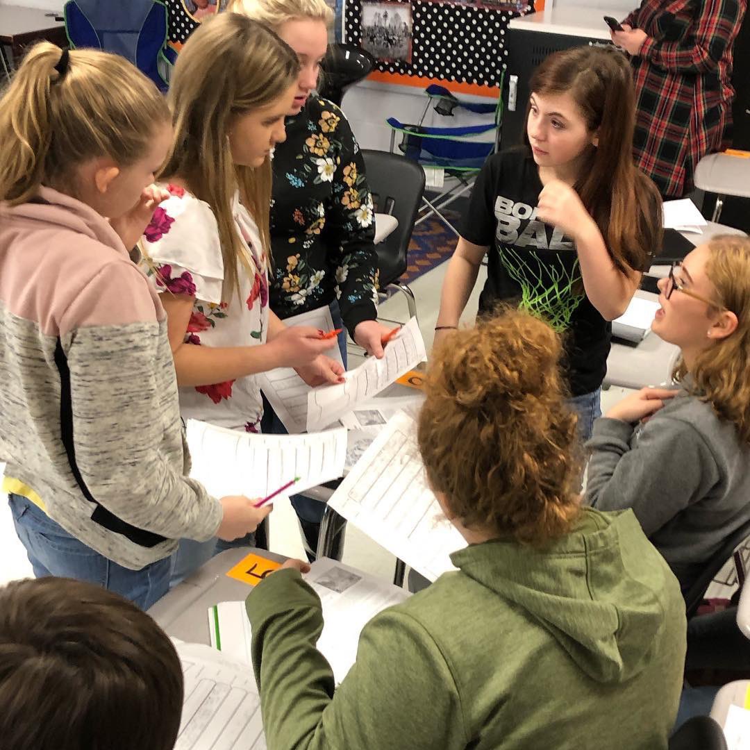 MVE_Bears's tweet photo. 8th graders debate in Mrs. Osborne’s class on Boston Massacre! #historyalive #learningisfun #allaboutkids #everyday #attheview 🧡🐻🖤📚 https://t.co/Spfoqftg1o