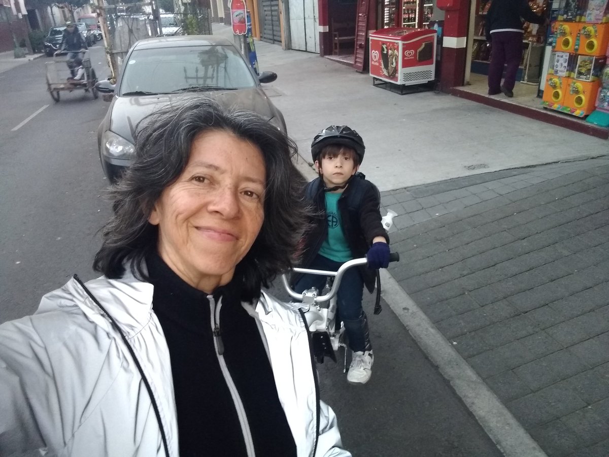 arelibiciteka's tweet image. Mi hijo y yo disfrutando de la independencia a la #gasolina ¡Inténtelo, es bonito no ser dependiente!