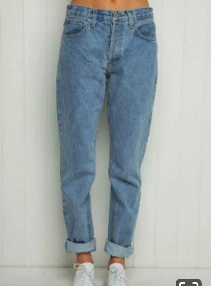 xaxyxxmx's tweet photo. necesito comprarme estos pantalones dios https://t.co/MewE6053hy