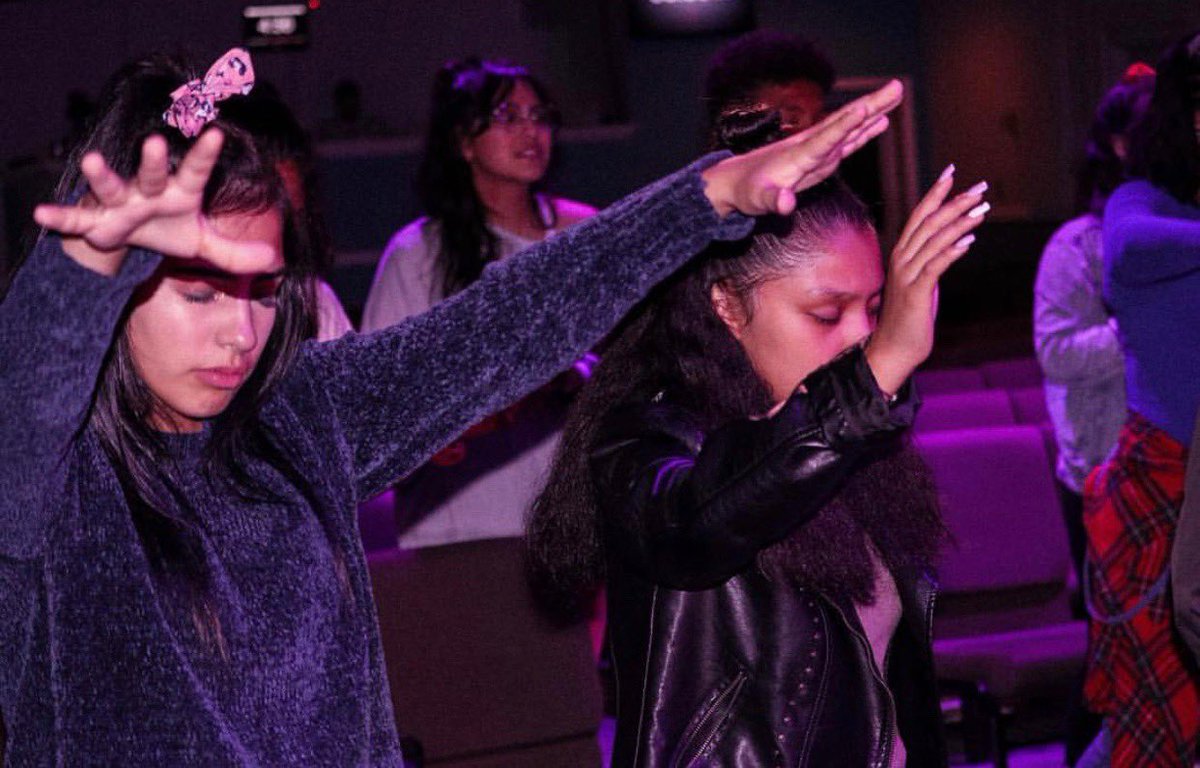 IgniteICA's tweet photo. 2018's IGNITE services were awesome, but 2019 ain't got nothing on us!! We'll see you guys tomorrow night @ 6:30PM! ⚡️⚡️🔥 

#IGN19T
#IGNITEMINISTRIES
#CASTUDENTS https://t.co/ZbUBltOg4Y