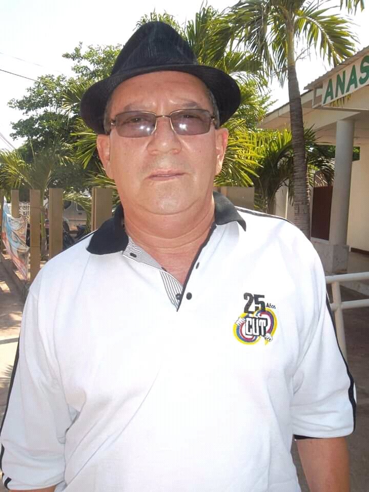 duvides's tweet photo. Fallece un gran amigo comunal y gran persona, Robinson Olivares, luchador de causas sociales en favor de trabajadores y de su comunidad. Dios llene de fortalezas a su familia en estos momentos de dolor. Q.E.P.D https://t.co/7Ftib2OBDW