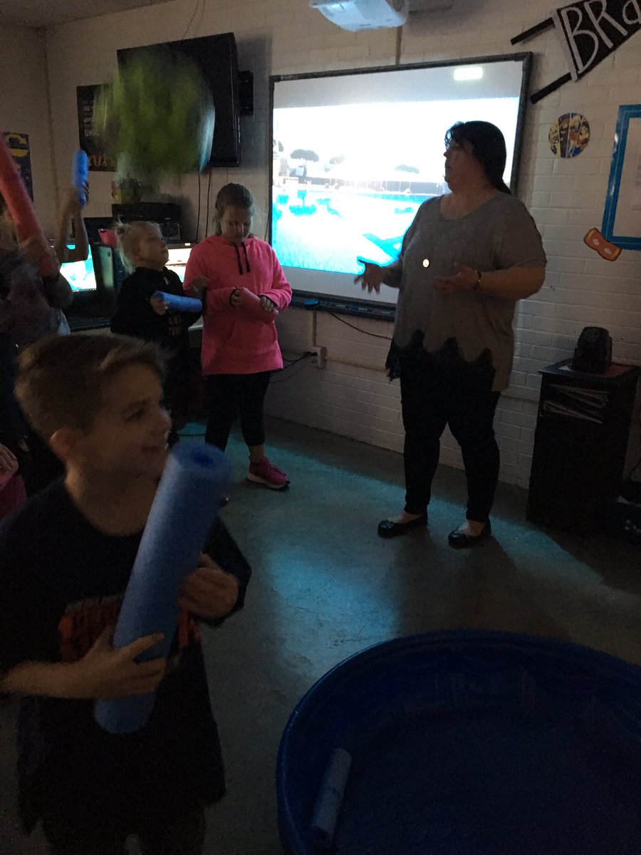 PrinciGal18's tweet image. Pool party in Mrs. Eckert’s third grade class.  @DarleneL_2012 #desbulldogpride. #fractionsarefun