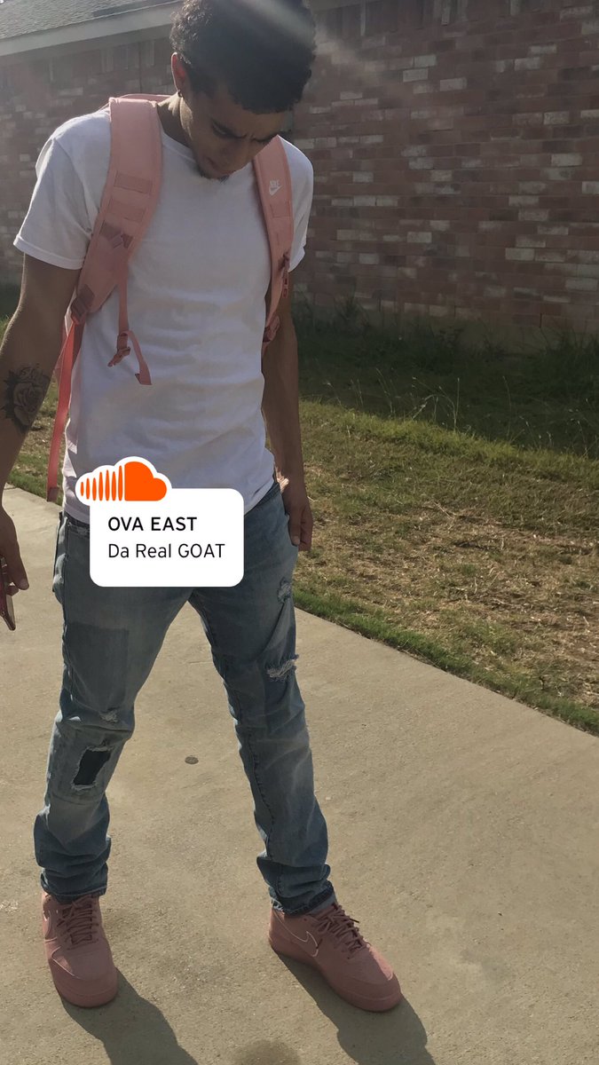 g2o3at's tweet photo. DONT SLEEP ๐ด๐ด #DaRealGOAT โผ๏ธ๐ฆ https://t.co/RRfeuLvdwe