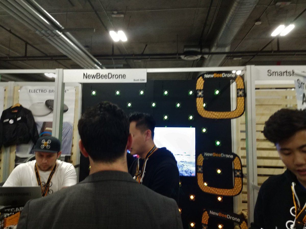 taimei_u's tweet image. #NewBeeDrone いた！
#CES2019