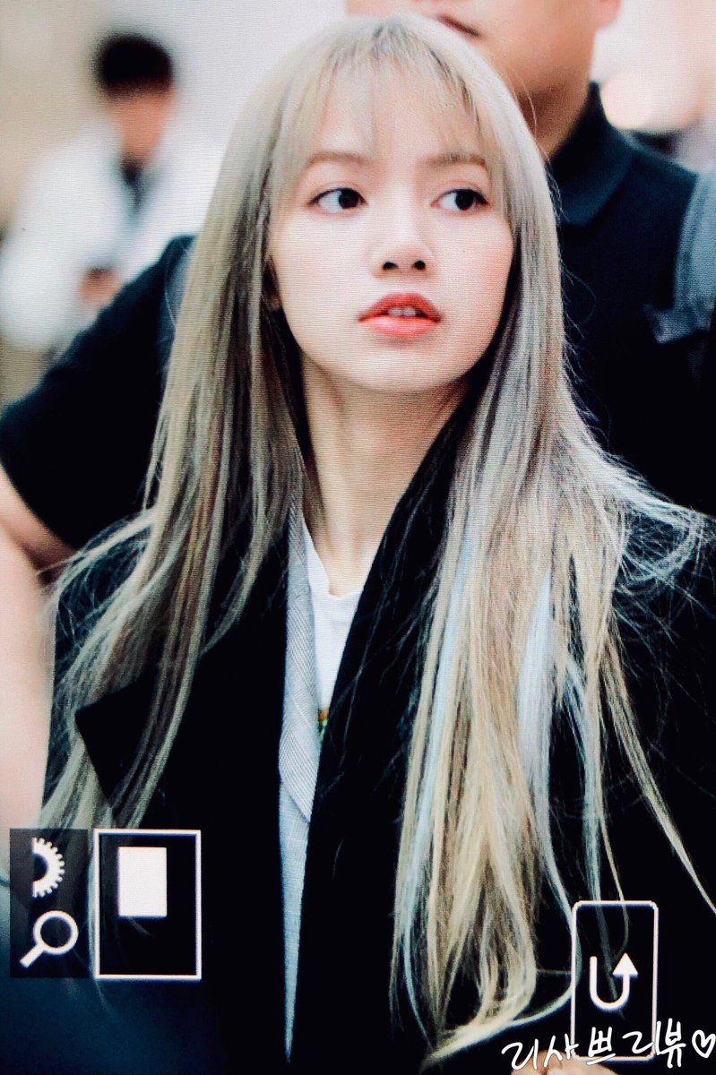 190109 see ya again in your special and precious country💜🇹🇭 #RespectLisa