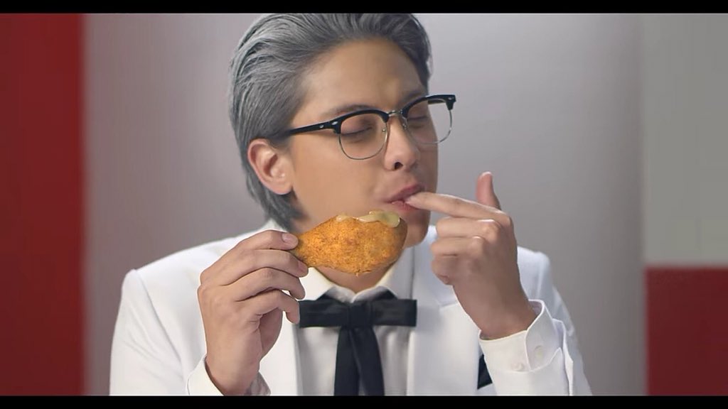 barbe_bave's tweet photo. He looks hottier! π₯ @imdanielpadilla #DanielTheNewColonel https://t.co/nonQpOV9Hf