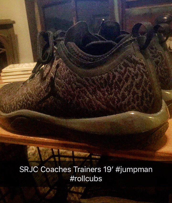 Jnad34's tweet photo. ROLL CUBS! 🐻🔽. Jordan Trainers for the @SRJCbaseball Coaches this season. #srjc #rollcubs #jordan #jumpman #jordantrainer #nike #beardown https://t.co/AIARGBp1k3