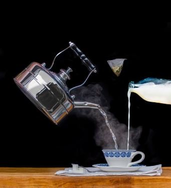 We love this great image from <a href="/RichmondKettles/">Richmond Kettles</a> We have the #heritage no 2 Kettles on-board our Dolly, prefect for our  hot water for our exquisite teas from Edinbugh's finest #Tea Purveyor <a href="/eteaket/">eteaket | leaf tea co</a> in New Town. Our Favorite tea on-board is  the Isle of Harris #Gin Tea. #TeaTime