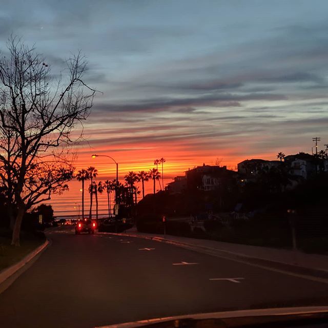 johnsonvision's tweet photo. Cruisin' down the street in my '64 (ok...a Prius) #sunset https://t.co/EJT26IAz0E https://t.co/0bnKmYjjlG