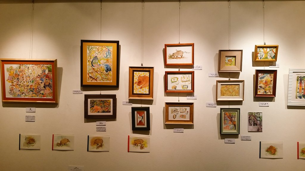 stakeyo1202's tweet photo. #ミレージャギャラリー で展示会が始まりました～！😆❇✨

今年はイノシシ尽くし！😆

銀座駅から徒歩5～10分ほどです。

方向オンチの私も…、
なんとかたどり着きました！(笑)

ほとんど新作です。
どうぞお楽しみください😊

#展示会 #販売 #イベント #ハンドメイド https://t.co/OGaFcgRsrV