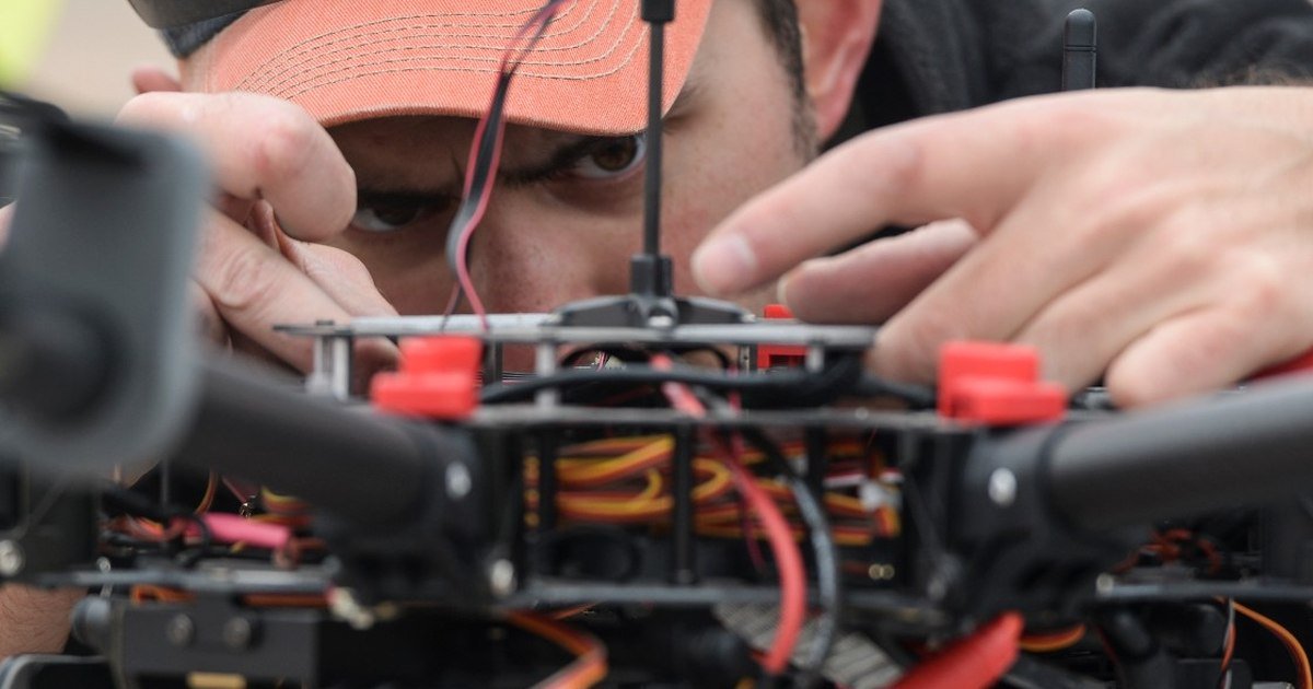 DroneDeliver's tweet image. Could drone scraps lead back to an enemy pilot? - C4ISRNet dlvr.it/QwGVD4