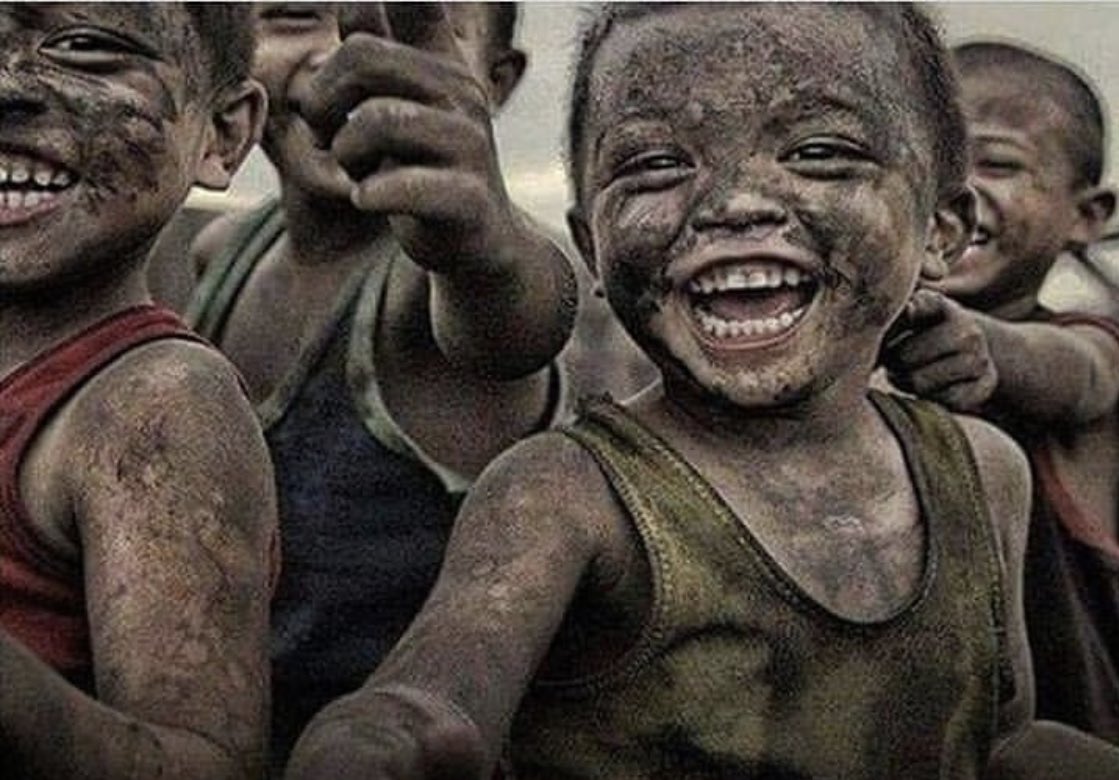 🍃Yeter ki,
Kalbiniz kirlenmesin
    Geri kalan her şeyi,
Su temizler..!!!
🌿GÜNAYDIN DOSTLAR🌿