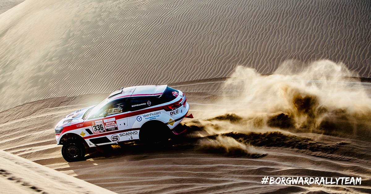 BorgwardPeru's tweet photo. El último tramo de la Etapa 2 de Pisco a San Juan de Marcona fue mortal, poniendo a prueba la resistencia de @ErikWevers &amp; Ashley García, ¡pero lo lograron! ¡El #Dakar2019 acaba de comenzar - anímalos en los comentarios! #SienteLaVelocidad #BorgwardRallyTeam https://t.co/JVN4FWSv7P