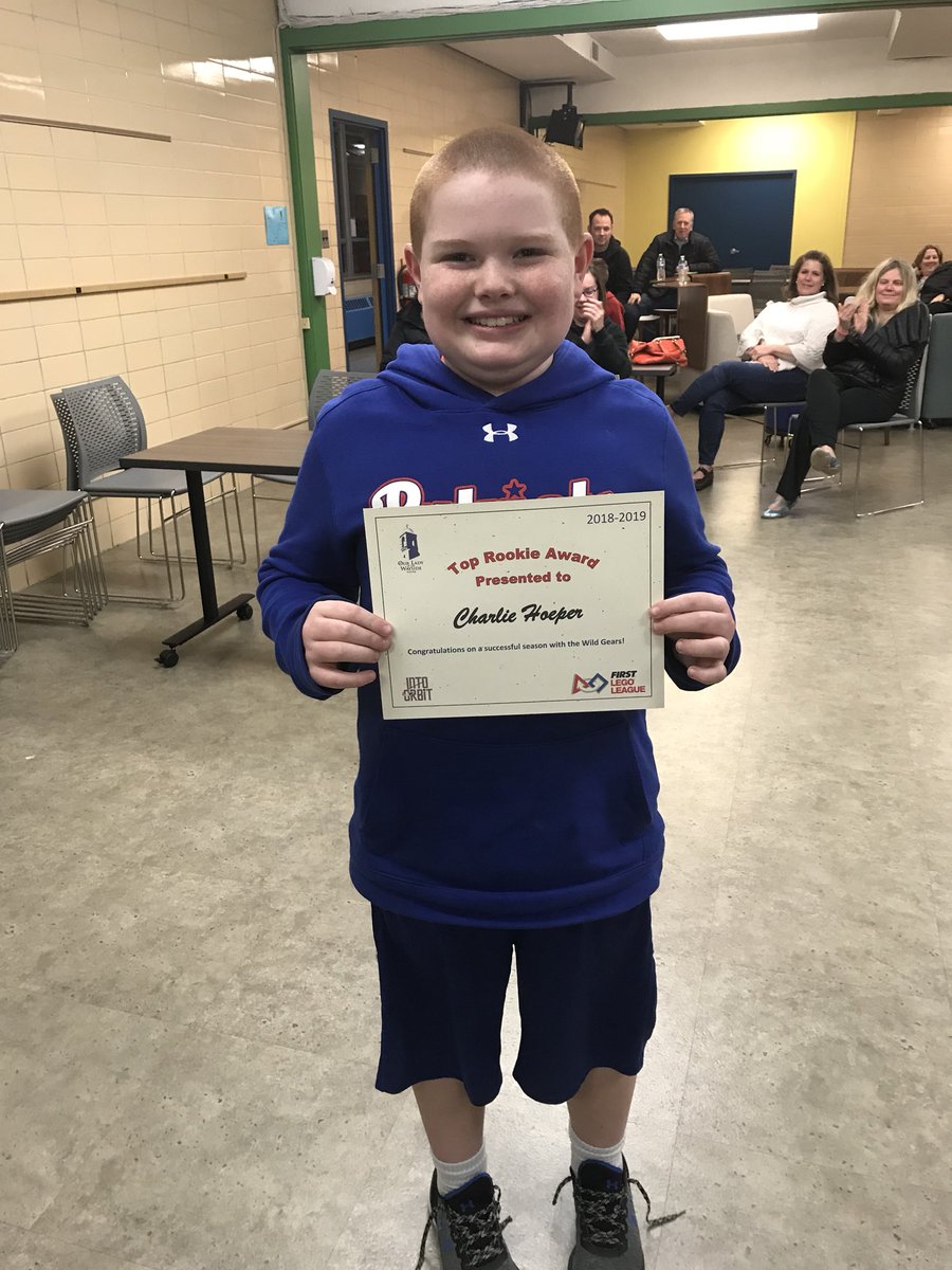 chris_brem_'s tweet image. Fun night celebrating @olwschoolAH Robotics teams! Special congrats to our 8th graders and to Charlie H, our Top Rookie! A huge thank you to our parent volunteers Mr. and Mrs. Hall, Mr. Allen, Mr. Bondy, and Mr. Buehrer! #MechaniCats #CodingCats #RoboCats #WildBots #WildGears