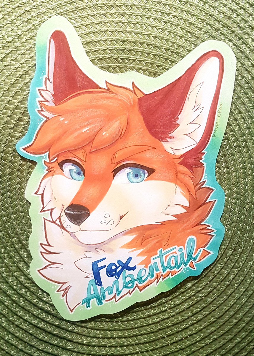 RatsPicnic's tweet photo. Traditional badge for Foxambertail! https://t.co/I7vEAA6YuJ