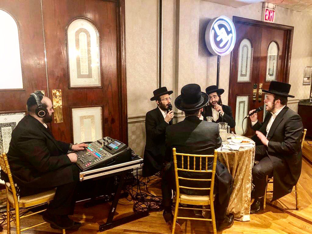 A geshmaka Bar Mitzvah tonight in Shicks Manor in Boro Park with sound by @Shmielhersh 
-⁣
#Heart #Soul #Harmony #LevUniqueness #EveryonePersonal ⁣
#ExperienceItOnce #NextLevelProductions