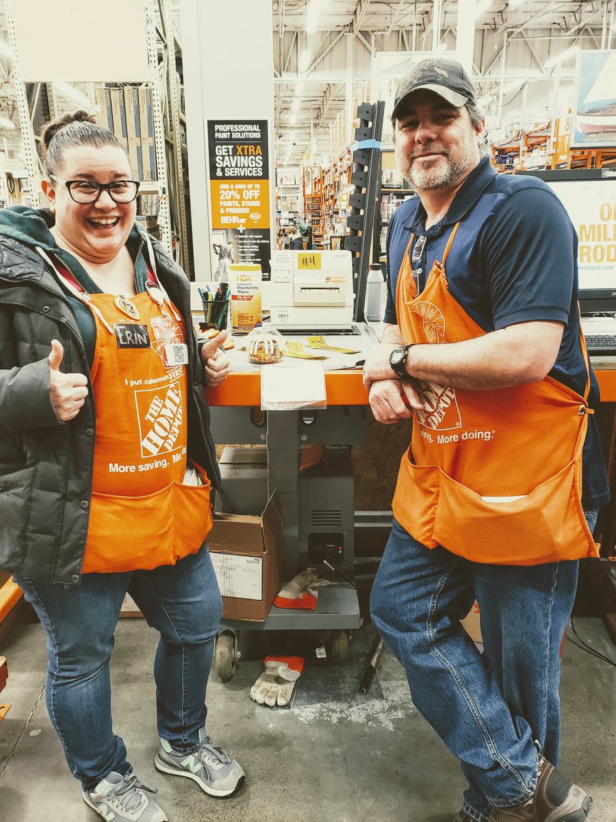KayK_Quinn's tweet photo. BOB HIT A MILLION DOLLARS IN SALES!!! Way to go Bob!!!! #moneymaker #milliondollarbaby #bestinthePNW #bobtastic #specialityrockstar #team4010 https://t.co/UZIYV8sPoK
