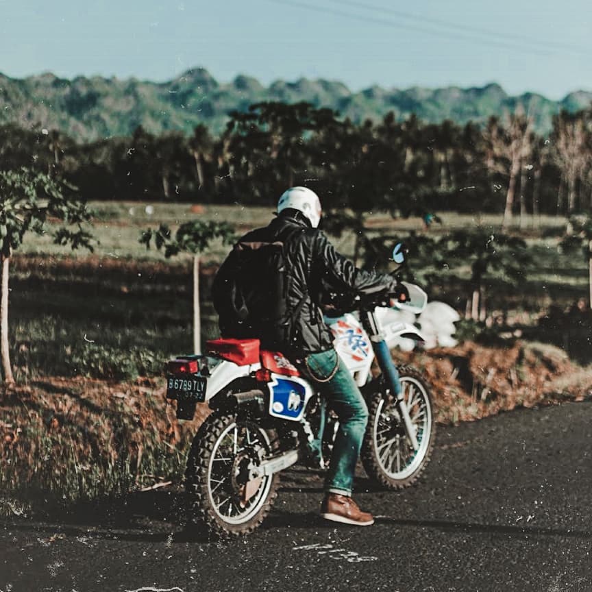 Nikmati hari baik dengan kegiatan yang baik! Wranglers, siapa yang sudah hirup udara segar di tempat ciamik hari ini? #Live2Wander #WranglerJeansID