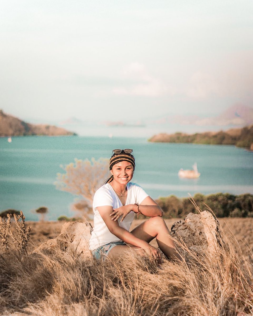 “ Some beautiful paths can’t be discovered without getting lost “
_
Wranglers! Kalian tau gak kalo Labuan Bajo mendapatkan penghargaan loh, sebagai destinasi wisata terfavorit dunia! Bangga dengan indahnya Indonesiaku!
_
📷 @letitia_bellavesta
📌 Labuan Bajo, NTT