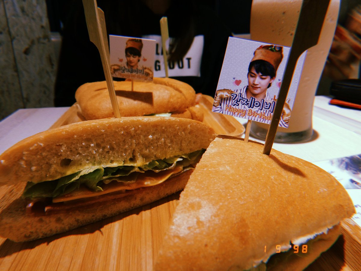 jebongsoul's tweet photo. Jb's birthday Fan Project #Taiwan #DefJBDay Exteeeeeeeeend😍😍Jb's boarding pass freebies thank you masternim @JBeomint106 Able to visit the caffee😘😘😘😘😘😘😘 https://t.co/Ta18BiYTrl