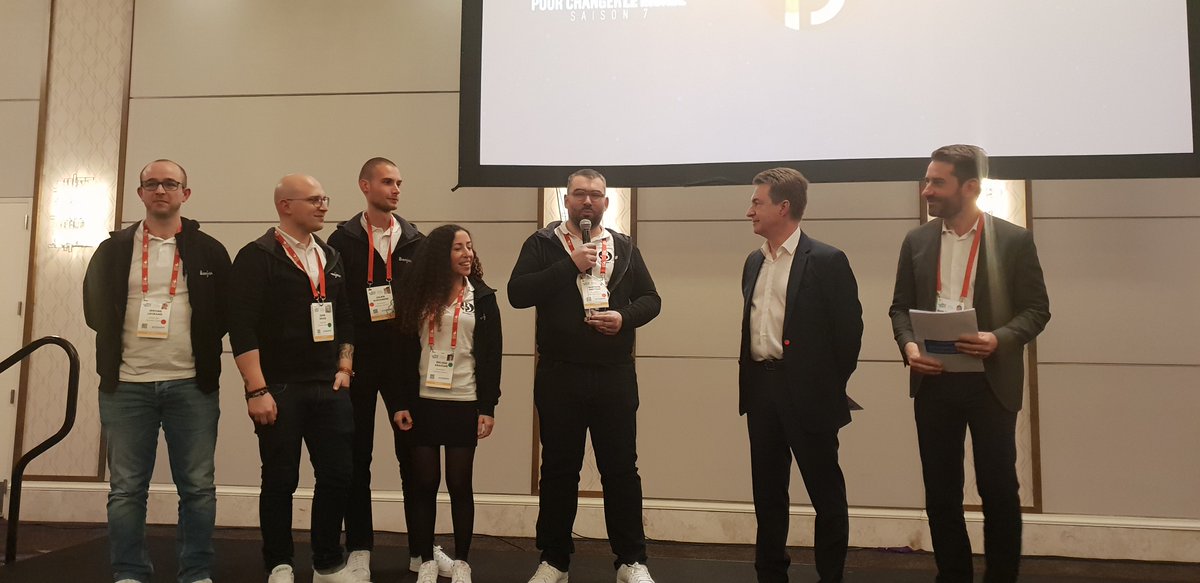 latribuneevents's tweet image. Bertrand Blanpain Président du Directoire d'Arkéa Banque Entreprises &amp;amp; Institutionnels récompense la startup @bonjourplus qui reçoit le prix #Proptech #SmartBuilding BRAVO  🔝🔝🔝#Startup 
@blanpain_b @cmarkea #10000startups #CES2019 @royojm