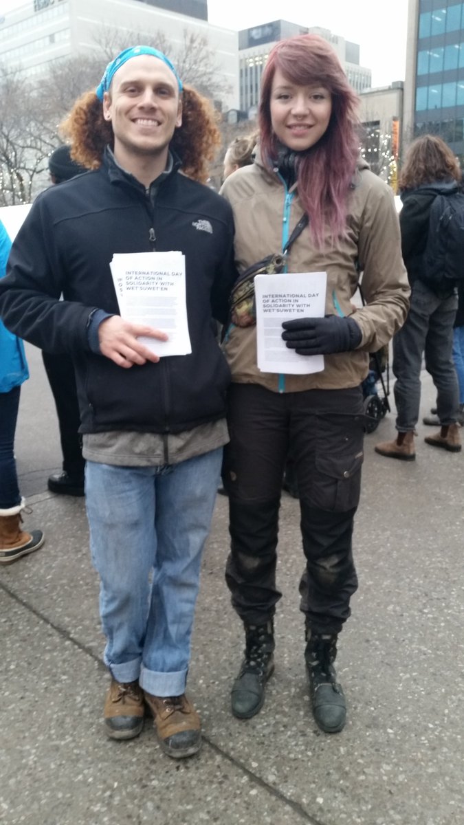 UteSchmid's tweet photo. Sending Love and Solidarity to Land and Water #Wetsuwetenstrong #Unistoten #Gidimten
#NoAccessWithOutConsent
#HamOnt #CdnPoli #UNDRIP #ClimateChange #WaterIsLife https://t.co/s1ckEDcc62