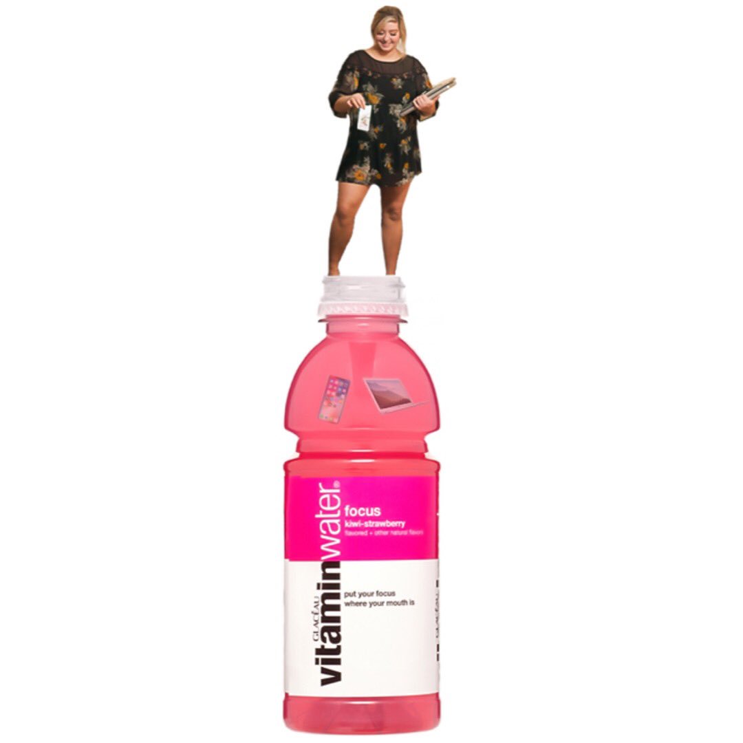 BabyBackRibbs's tweet photo. @vitaminwater 

Dear Vitamin Water, 
Please take my phone away, as I desperately need a break. 
Vitamin Water a rap poem for you: 
See below!!
🤳🏼💆🏼‍♀️🚴🏼‍♀️🧗🏼‍♀️🎨🧘🏼‍♀️📞🌲📵📵📵📵
#vitaminwater #vitiamwaterchallenge #vitaminwaterchallenge365dayswithoutphone #nophoneforayear #contest https://t.co/7LOFY5vyPb