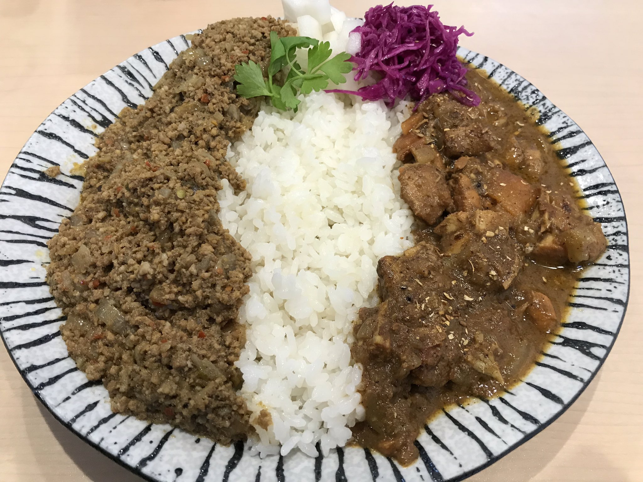 右京 Cafe Amp Spice リズモ 2種あいがけ リズモチキンカレー ポークビンダルキーマ カレー Curry 大阪 八尾市 Cafeandspicelismo リズモ 八尾スパイスカレー 八尾カフェ T Co 7u4hwx5zfp Twitter