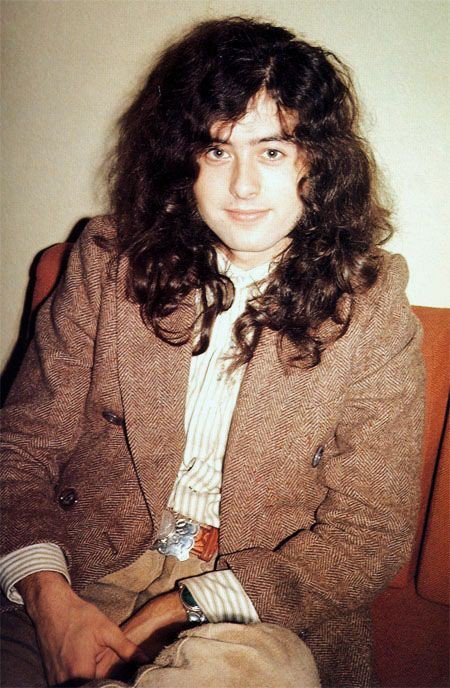 Born January 9, 1944
Happy 75th birthday Jimmy Page! 