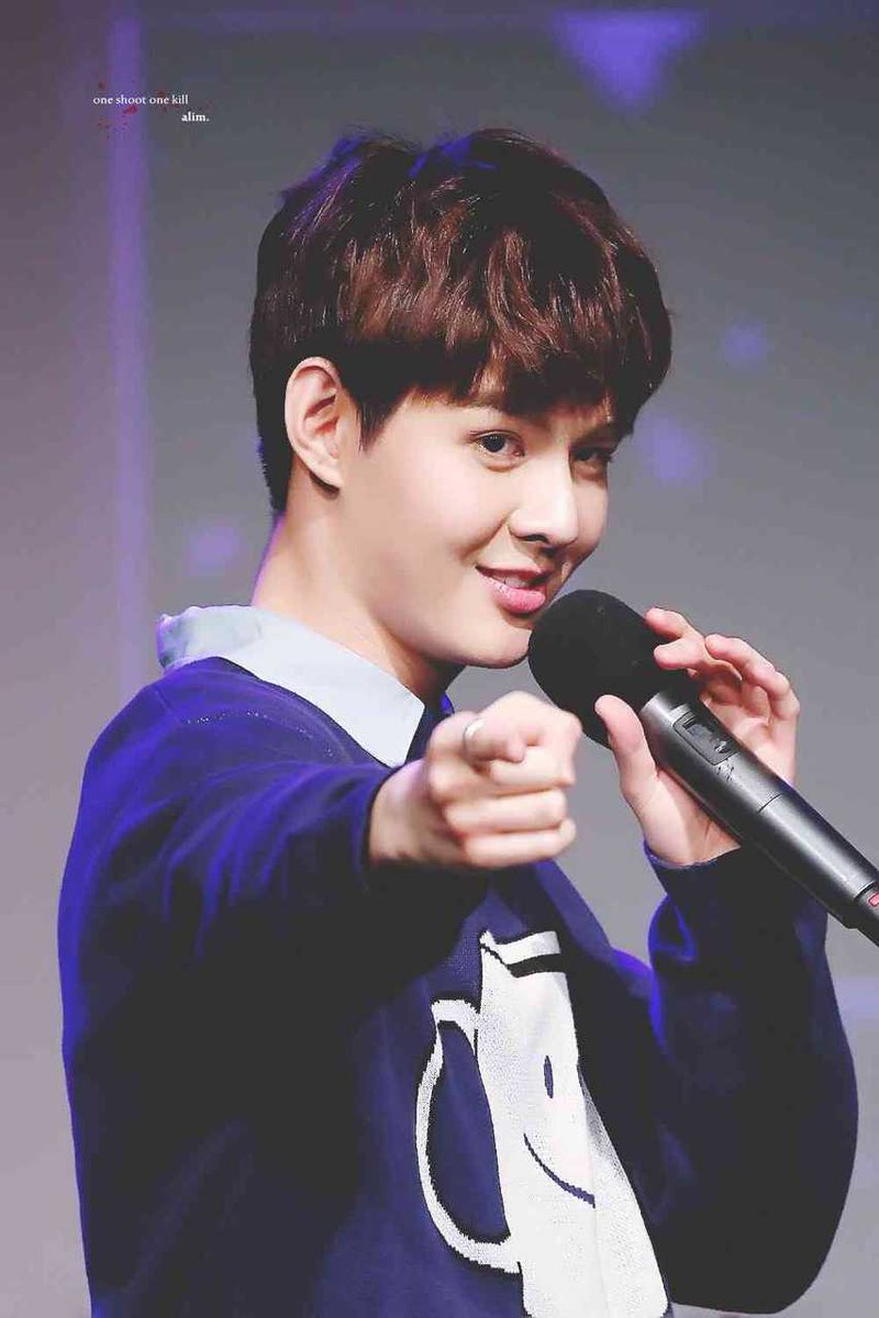Huangmingming6's tweet photo. 世界变化不停 人潮��流不息 
我只想每个落日 
身边都有你 
@Saint_sup
#encouragingofsaint 
Cr.logo 
Saint_sup数据站 https://t.co/xFgoC8nbD9