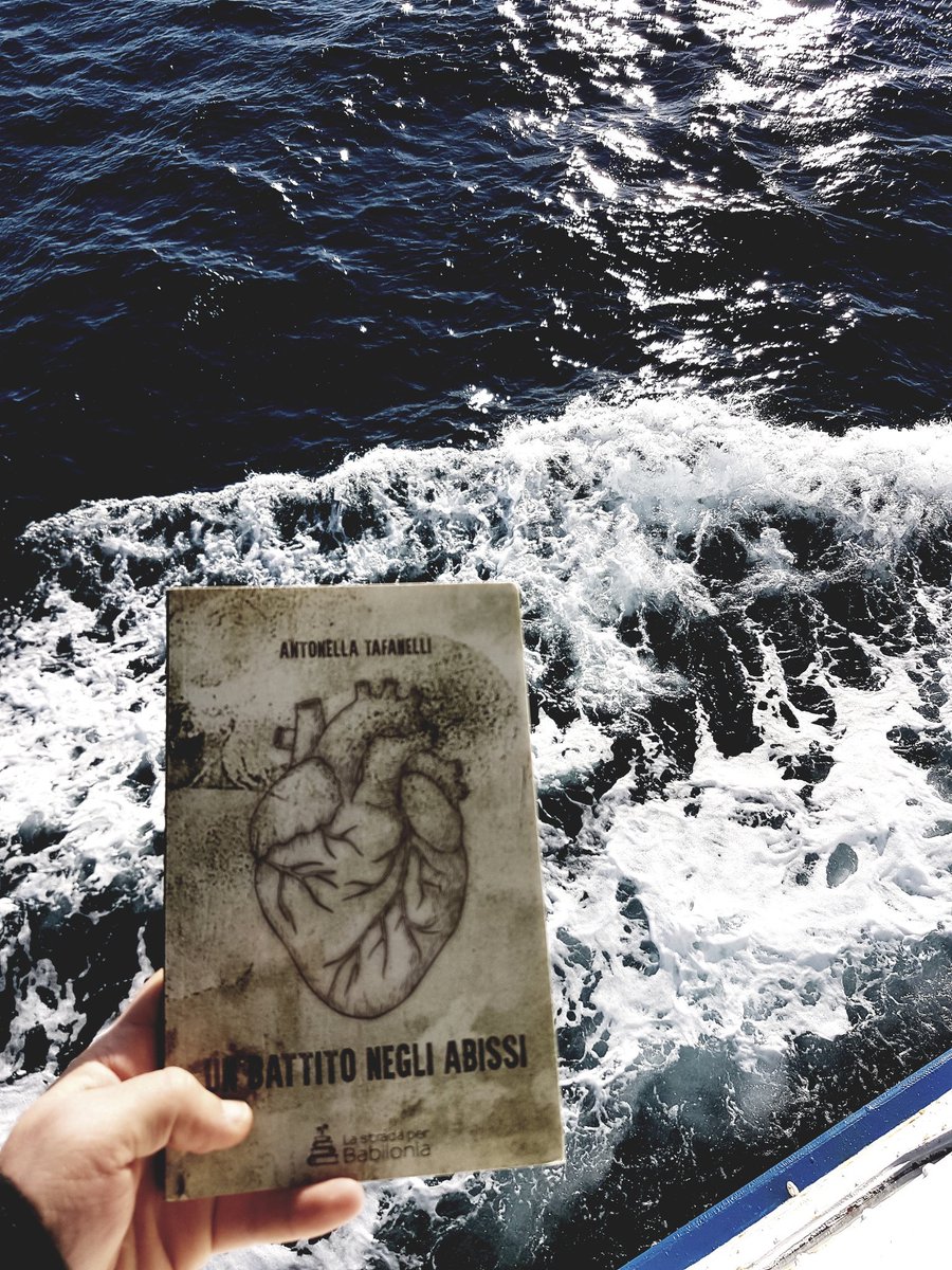 Ringraziamo inifintamente il professor Michele Campanozzi per la splendida recensione di "Un battito negli abissi", il romanzo della nostra <a href="/AntonellaTafan1/">Antonella Tafanelli</a> 🤩

Qui sotto la recensione completa 👇👇👇

m.facebook.com/story.php?stor…

#recensione #unbattitonegliabissi #books