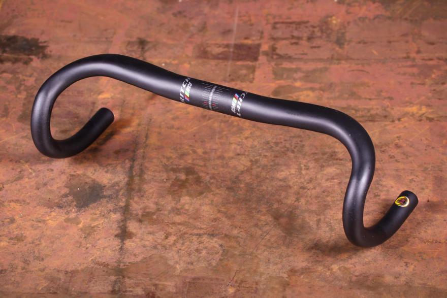RitcheyLogic's tweet photo. Give it a spin! "Lightweight alloy handlebar that offers loads of hand positions and great stiffness."
 @roadcc gives the new @RitcheyLogic WCS Streem handlebar a spin. #WCSWednesday #RitcheyWCS #RitcheyDifference #RitcheyRides #RitcheyLogic https://t.co/ism8e7hd7b https://t.co/Ar2yD6HluS