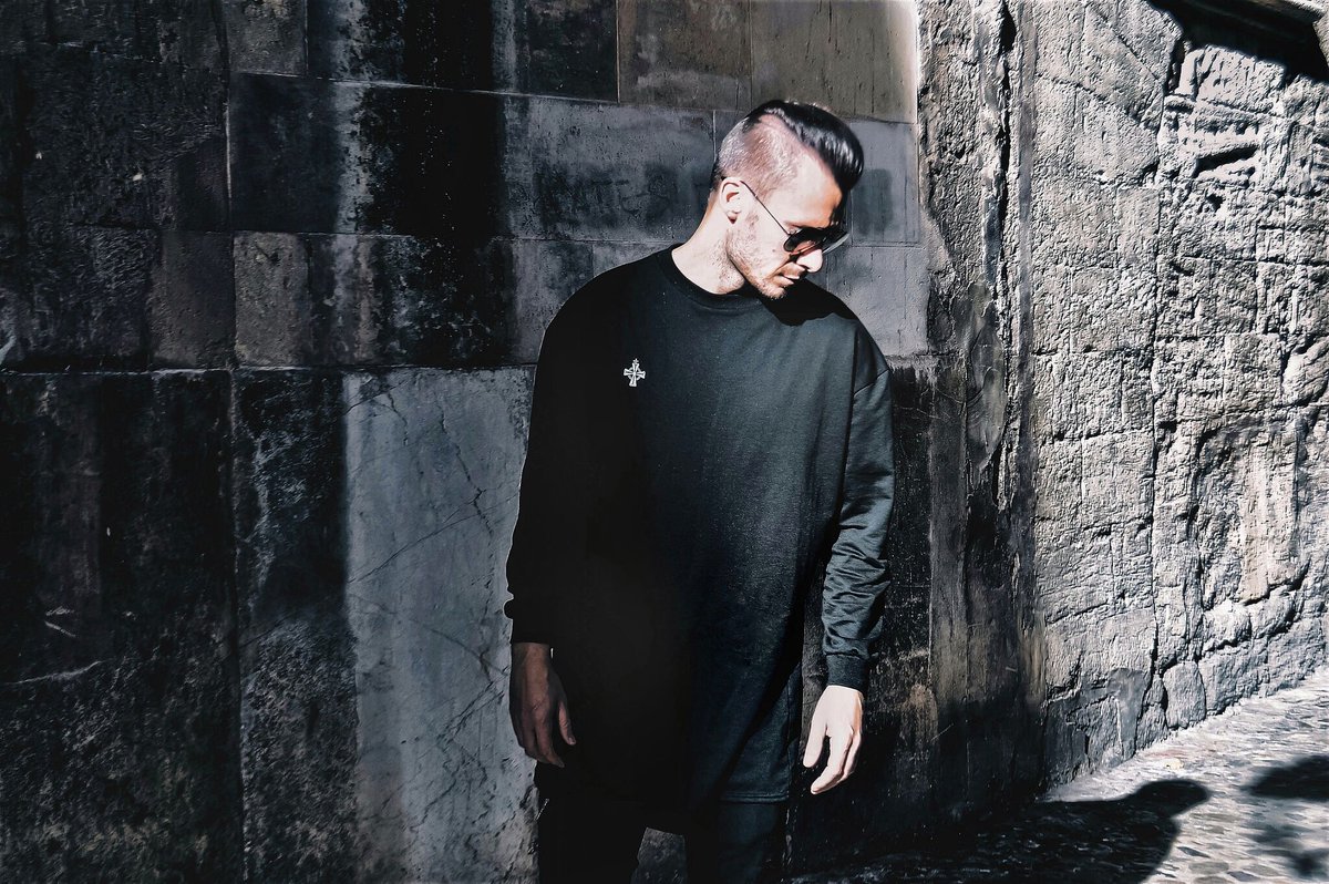 AlexChristoph3r's tweet photo. Look stylish in the NEW Zipped Cape 👌👌

Click to shop -> https://t.co/O79ybzfuJS
.
#Alexchristopher https://t.co/0JIQKSsjQU
