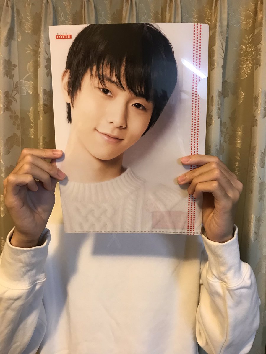 ガーナチョコのクリアファイルでTLに羽生クンが大増殖!? #羽生結