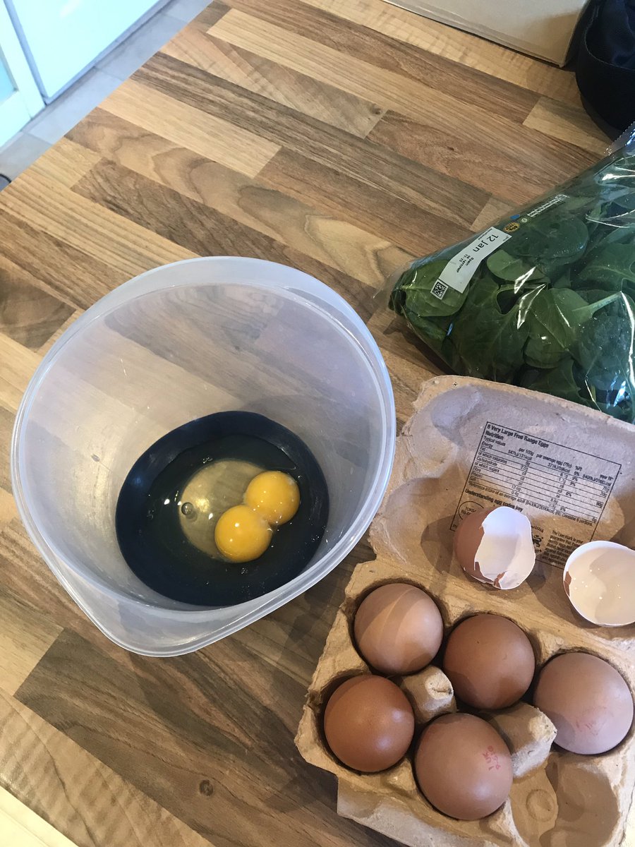 simbib's tweet photo. When youโve never had a #doubleyoke #doubleyoker and this happens! #wow #mylifeiscomplete #breakfastgoals #notthathungry #eggs https://t.co/lFBKnUj96H