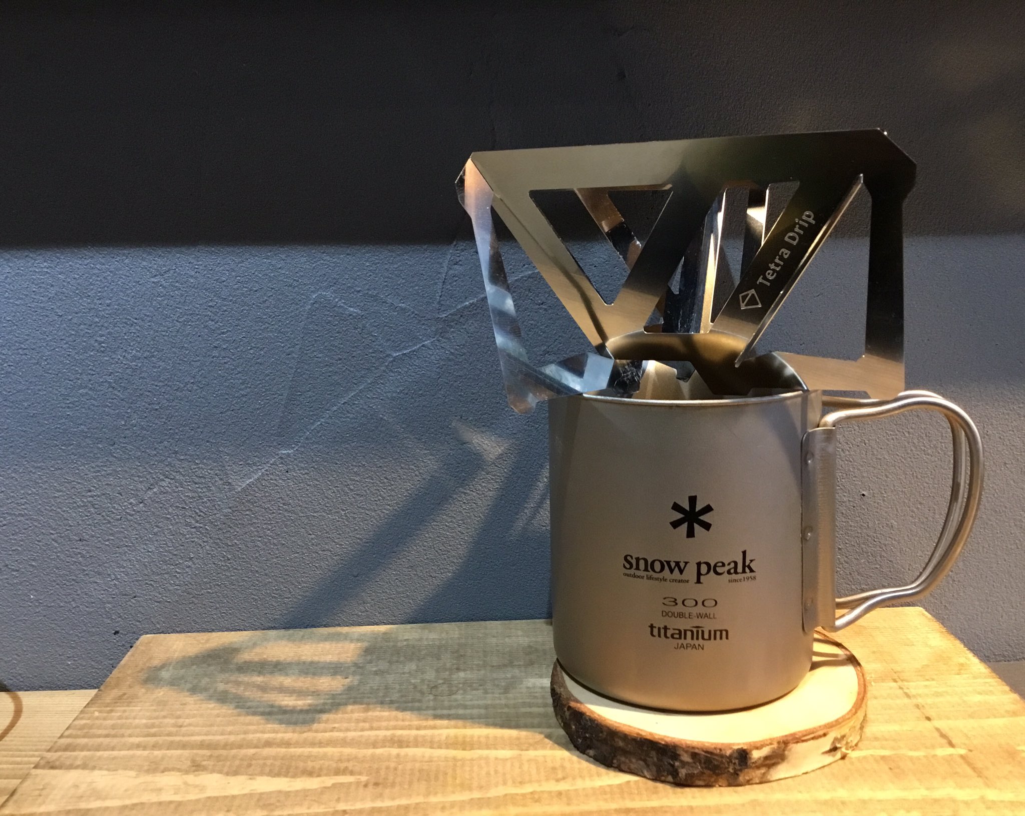 深夜美容室 Works 北千住駅東口 キャンプ用 Amp 登山用にに折りたたみ式のコーヒードリッパーをゲットだぜ 味もデザインもめっちゃいい スノーピーク テトラドリップ コーヒー ドリッパー メンズカット 美容室 美容院 夜 北千住 T 深夜美容室 Works 北千住駅東口 キャンプ用 Amp 登山用にに折りたたみ式のコーヒードリッパーをゲットだぜ 味もデザインもめっちゃいい スノーピーク テトラドリップ コーヒー ドリッパー メンズカット 美容室 美容院 夜 北千住 T