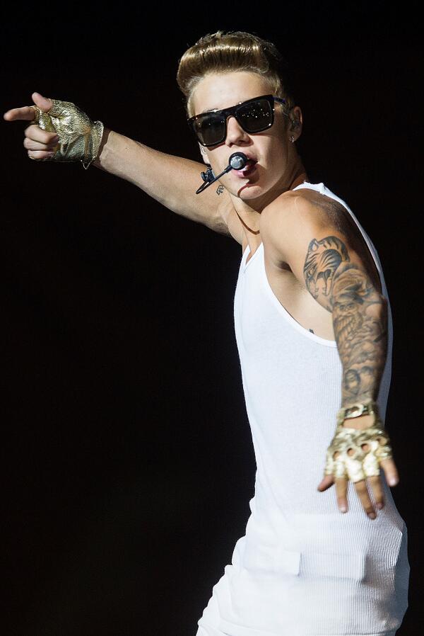 biebertweetxx's tweet photo. believe tour never die! https://t.co/WvDXH9Rzbc