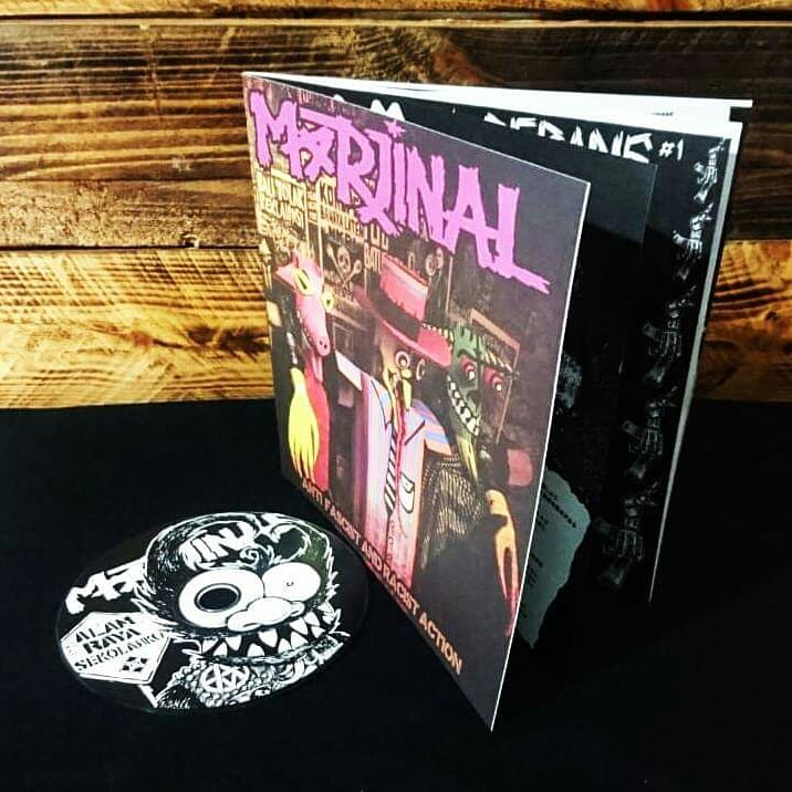 tarbi_marjinal's tweet photo. Album Anti Fascist and Rascist Action (AFRA)
Album ini Bukan karya yang sepenuhnya baru. 11 lagu yang dipilih cenderung tidak populer namun penuh pesan, jika mengukurnya dgn lagu yg sering di mainkan. AFRA menjadi penanda 20th usia Marjinal sebagai sebuah kolektif. #BalaBlaut https://t.co/vzwt7FtPaF