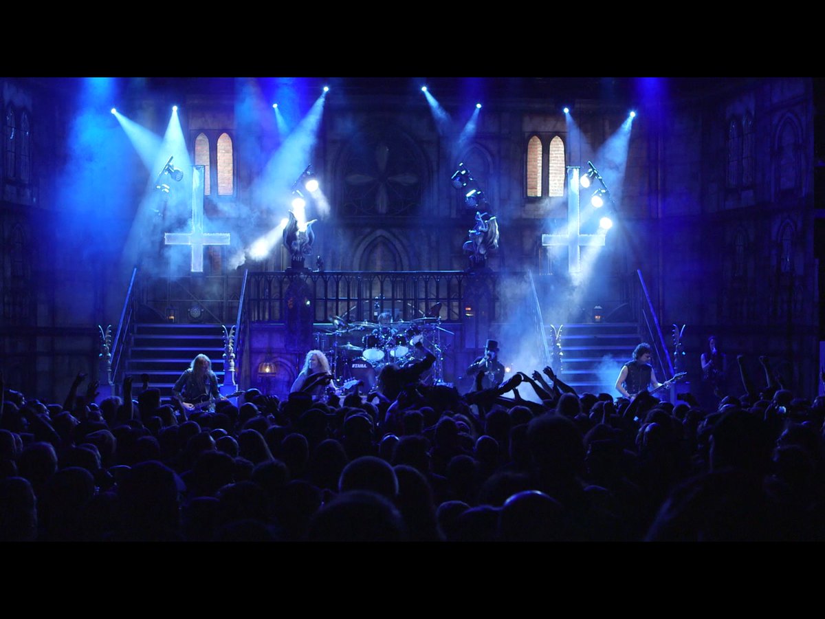 metalbladeurope's tweet photo. The one and only @RealKingDiamond launches new video, "Arrival (Live at Graspop)", from upcoming DVD/Blu-ray, 'Songs For The Dead Live' at https://t.co/yIRu8MitWv
pre-order: https://t.co/zkS8oVC0A9 https://t.co/dYttmYq3YG