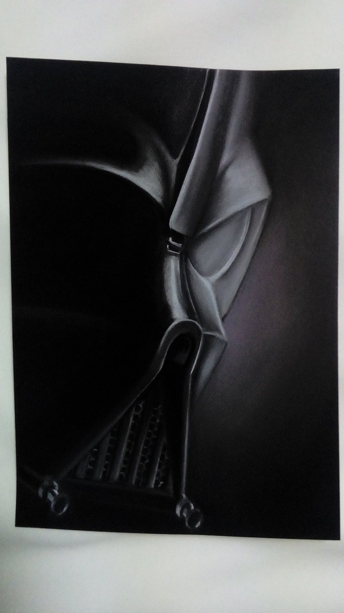 結城るい Pa Twitter スターウォーズ Starwars ダースベイダー Darthvader パステル パステル画 Pastel アナログ絵 絵描き人 絵描きの輪 絵の島 Illustration イラスト王国 イラスト塾 イラスト通り の紙にパステルでダースベイダーのアップ