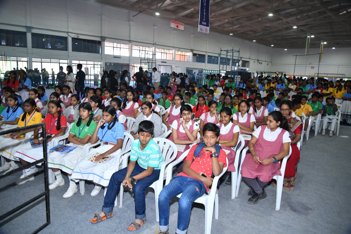 CSTFEvent's tweet image. Overwhelming response from school &amp;amp; college students for Coimbatore Science &amp;amp; Technology Festival. Thank you participants for supporting us in empowering the Young Minds of students &amp;amp; public on the Education &amp;amp; Industry interface. #CSTF #CelebrateCoimbatore