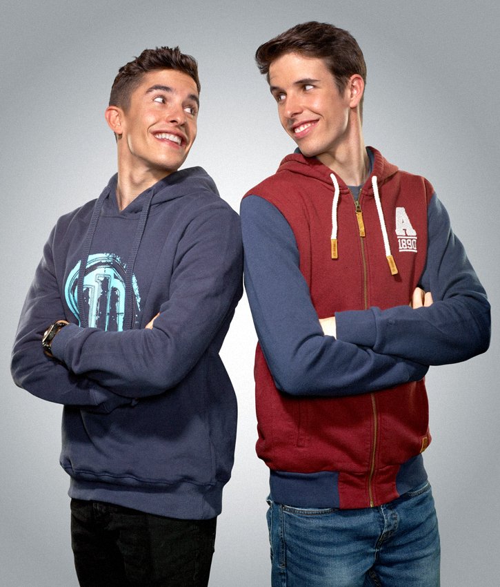 LapsForLife93's tweet image. Arrancamos 2019 preparando nuevos proyectos con @marcmarquez93 y @alexmarquez73. ¡Pronto te contamos más! #FelizMiércoles