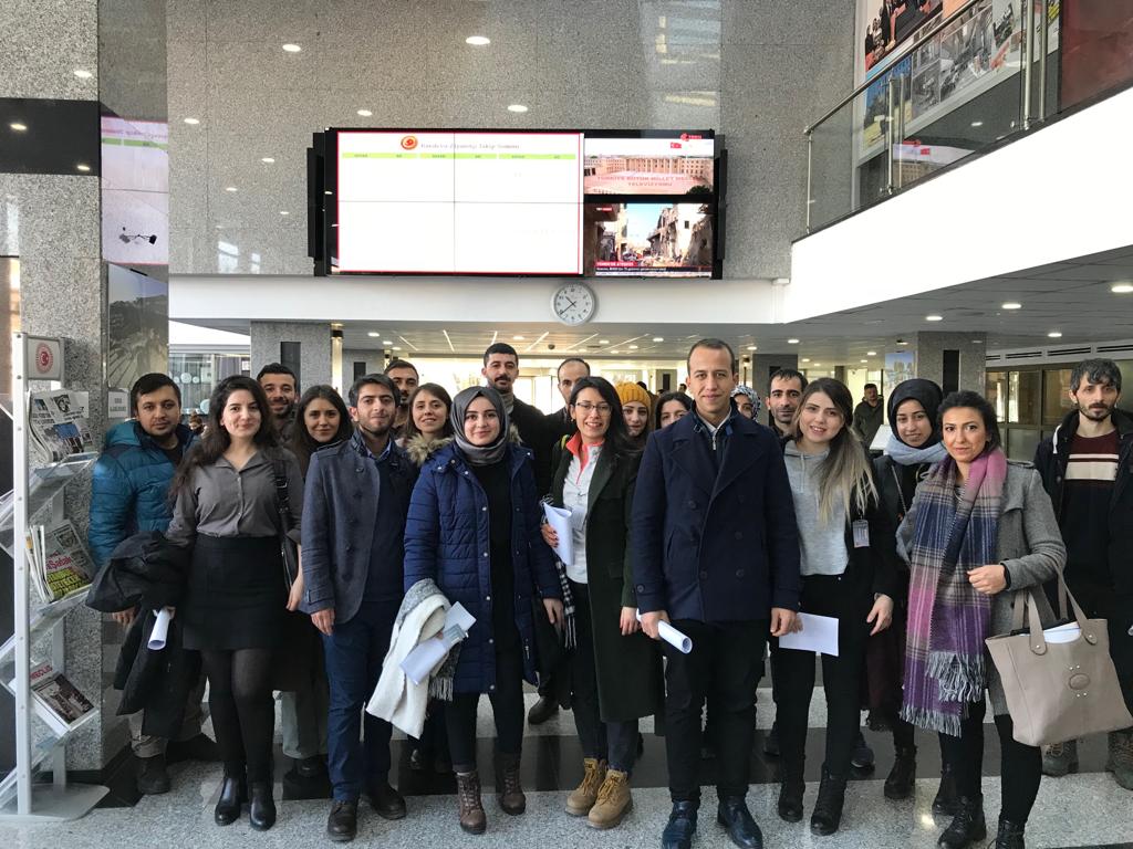 Mustafaislam09's tweet photo. #7AylıkZimmeteSonAnkara 2018/5 atamasiyla atandik 7 ay oldu cogumuz calistigi islerinden ayrildi cogumuz aile gecindiriyor bizi bir an once toplu olarak zimmete dusurun artik #7AylıkZimmeteSonAnkara @RT_Erdogan @drfahrettinkoca @suleymansoylu @kilicdarogluk @eczozgurozel ks https://t.co/57YlB753WQ